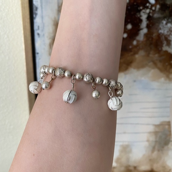 Silver toned heavy beaded dangling bracelet ~ - Picture 5 of 5